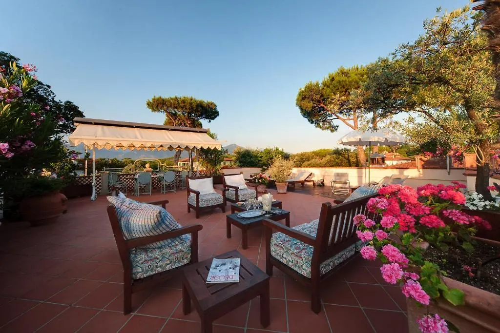 Forte Inn Forte dei Marmi Bed & Breakfast