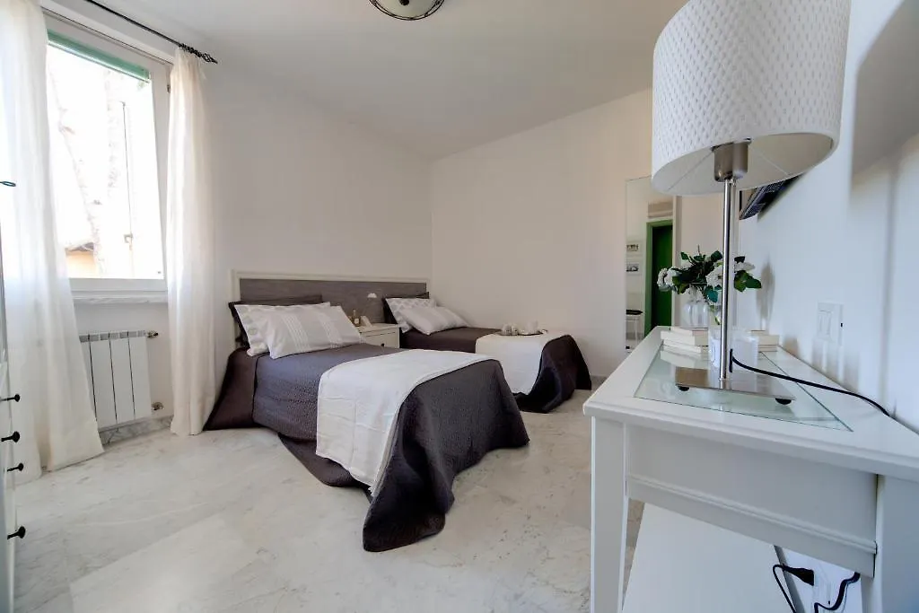 Forte Inn Forte dei Marmi Bed & Breakfast