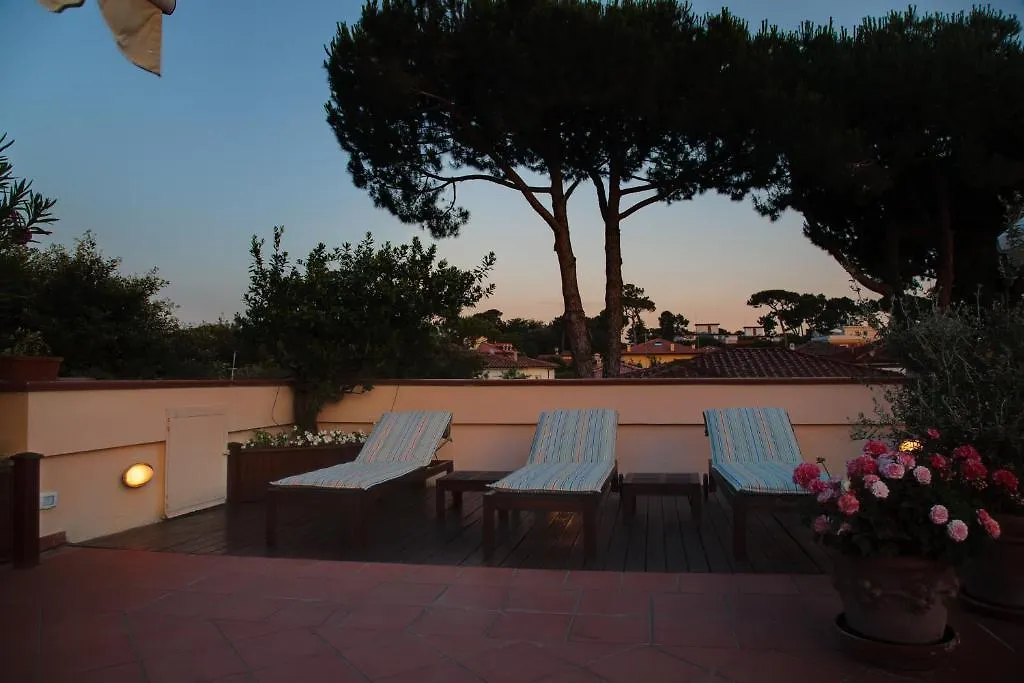 Forte Inn Forte dei Marmi Italy